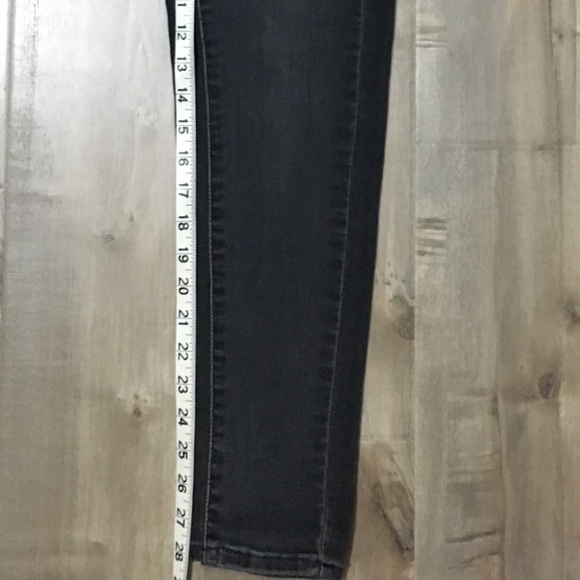 Levi’s Women Jeans - Picture 4 of 6